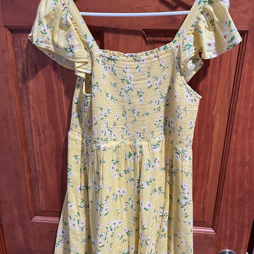 Large Old Navy Floral dress